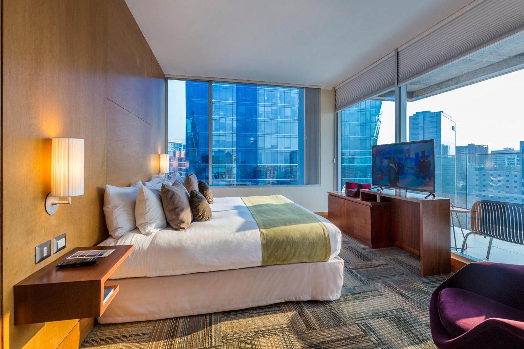 Best Western Premier Marina Las Condes Сантяго Екстериор снимка