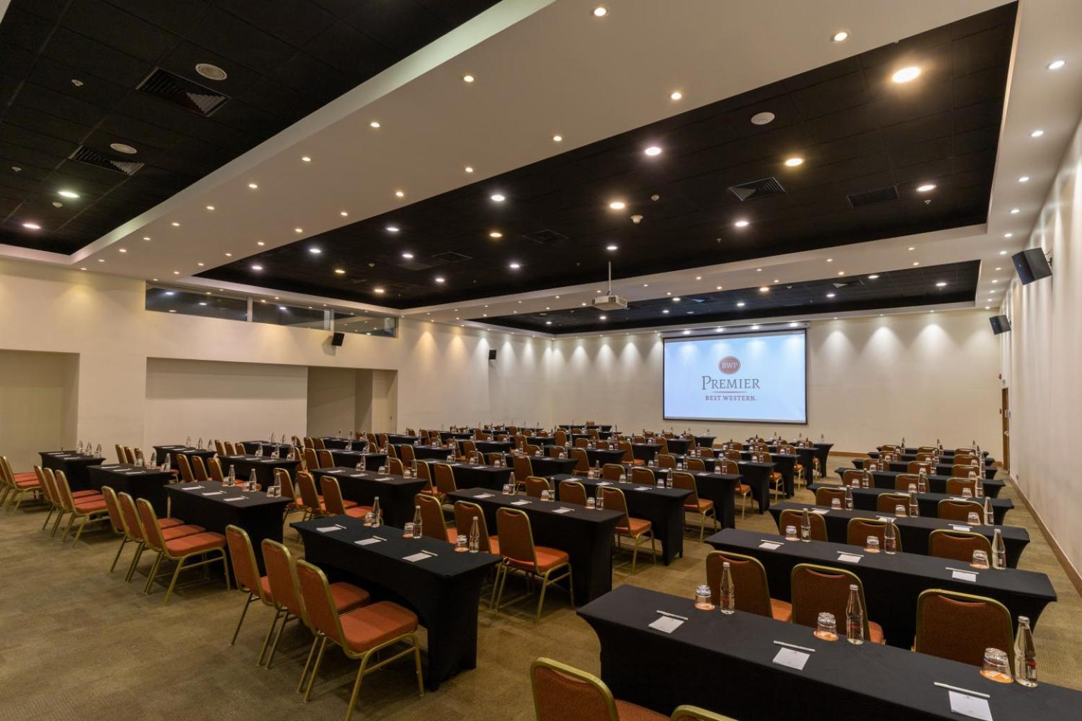 Best Western Premier Marina Las Condes Сантяго Екстериор снимка