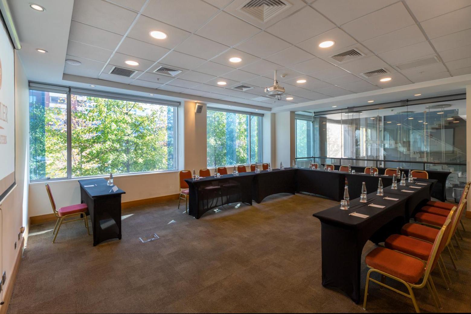 Best Western Premier Marina Las Condes Сантяго Екстериор снимка