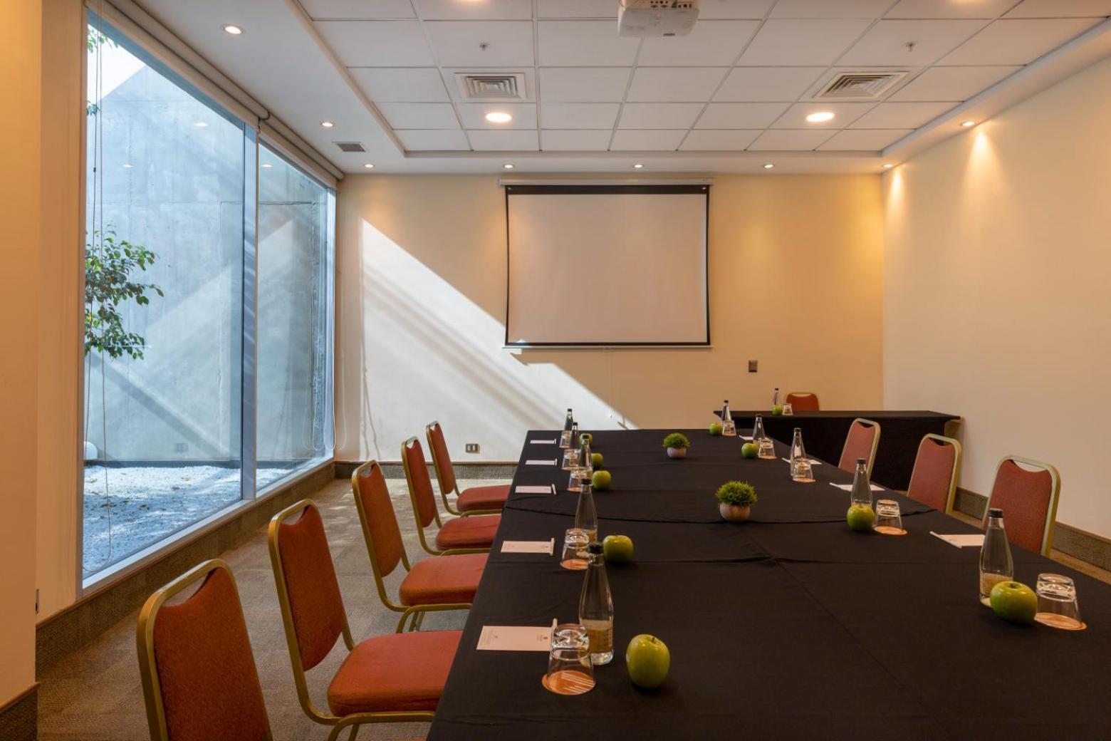 Best Western Premier Marina Las Condes Сантяго Екстериор снимка