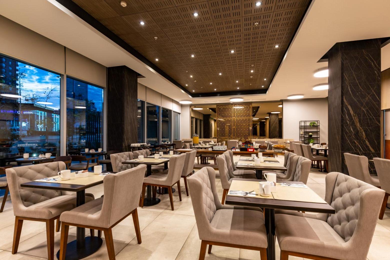 Best Western Premier Marina Las Condes Сантяго Екстериор снимка